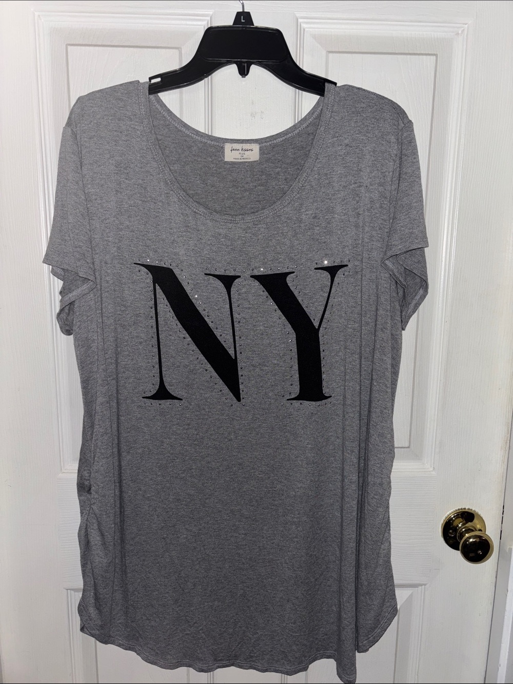 Free Kisses NY Embellished Tee!